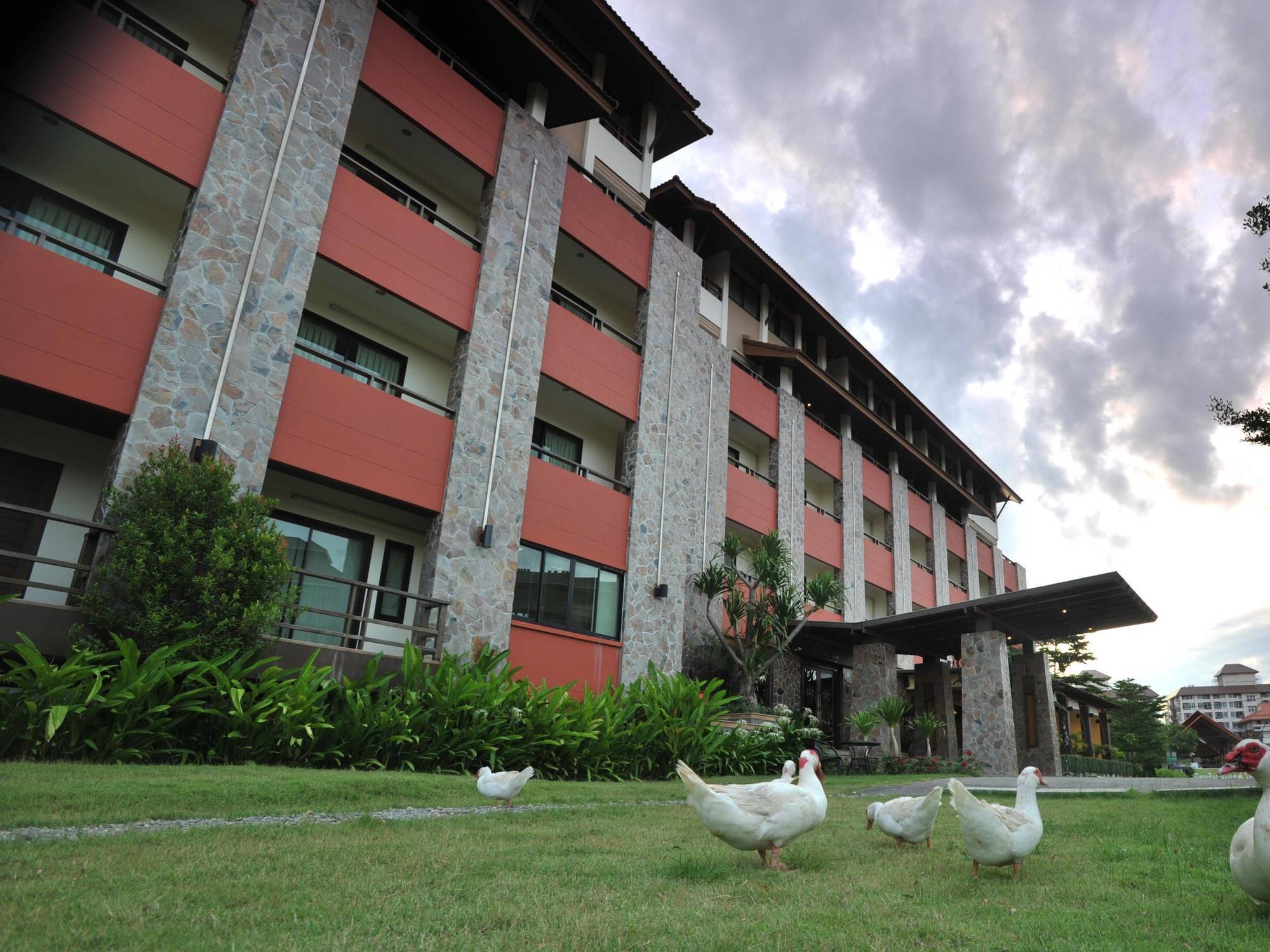 The Charm Boutique Resort Khon Kaen Extérieur photo
